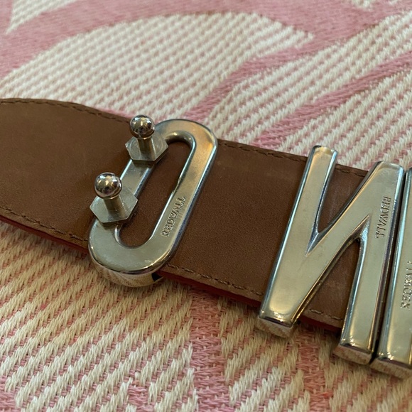 Vintage Moschino cherry red belt - Picture 5 of 10